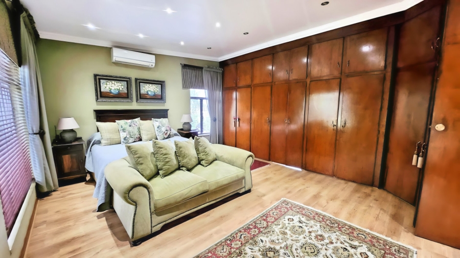 5 Bedroom Property for Sale in Doringkruin North West